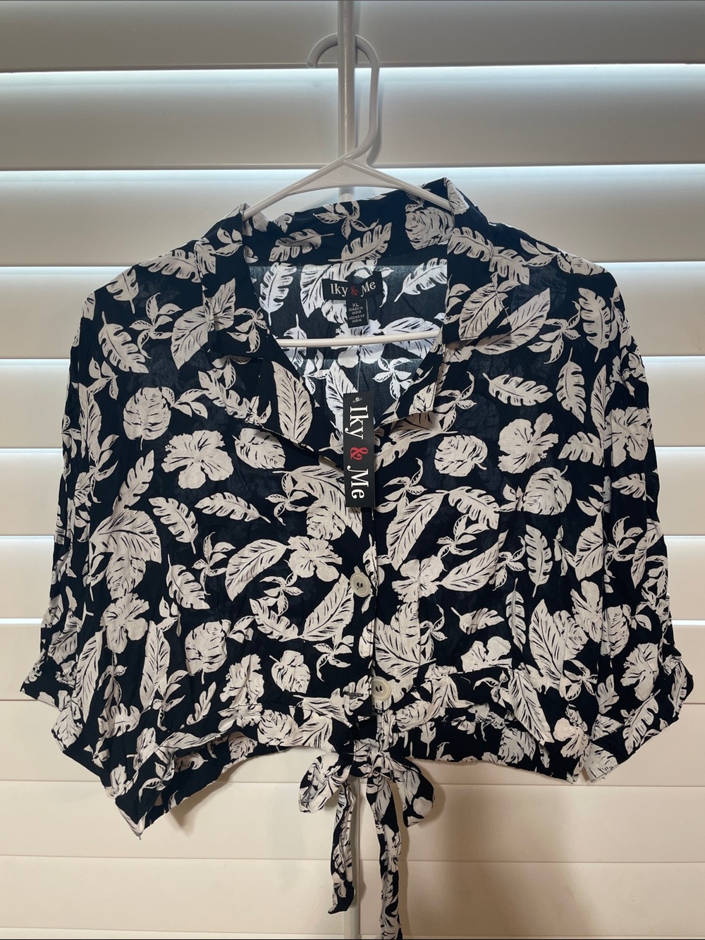 Black and White Tropical Tie-Front Crop Shirt